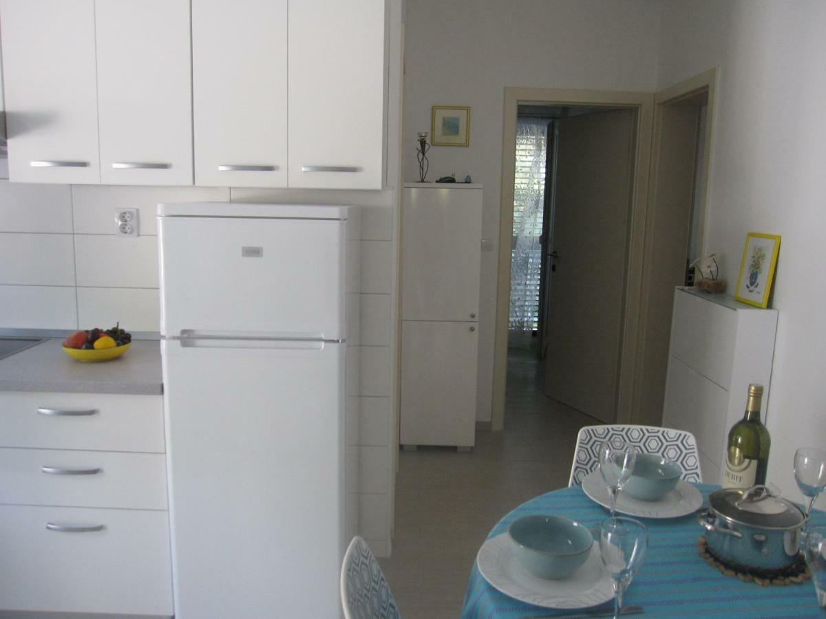 Apartments Kuzmanic Omis Exterior photo